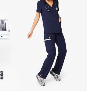 Figs Kade Cargo Scrub Pant in Navy, Size Medium Tall